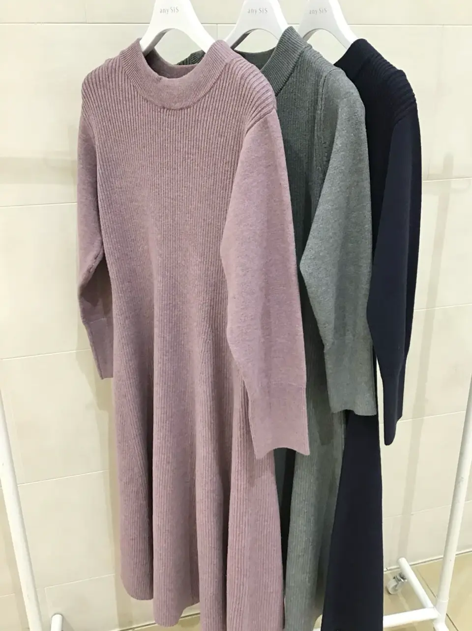 ANY SIS 髙橋 コーディネート画像