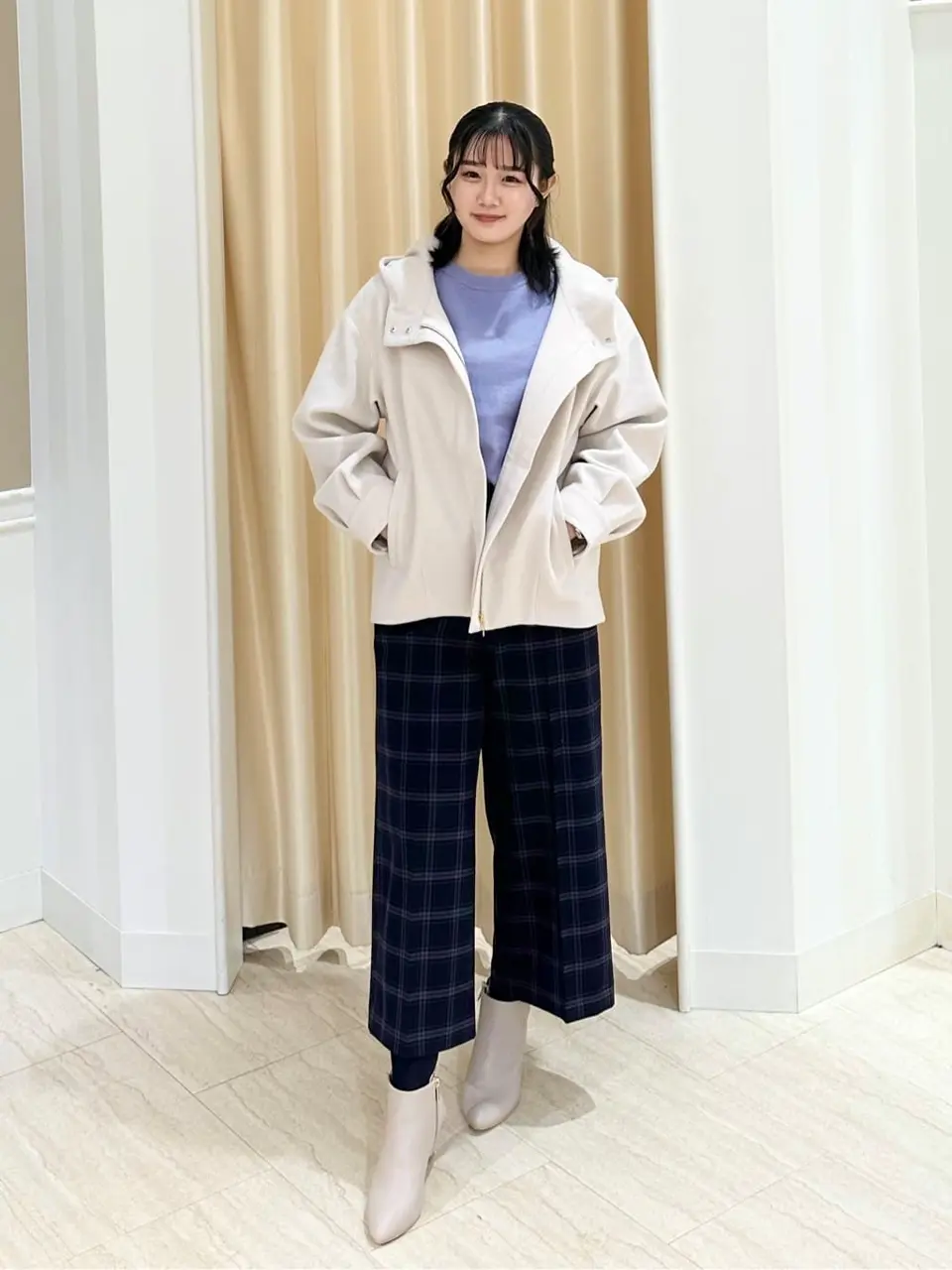 ANY SIS スタッフ コーディネート画像