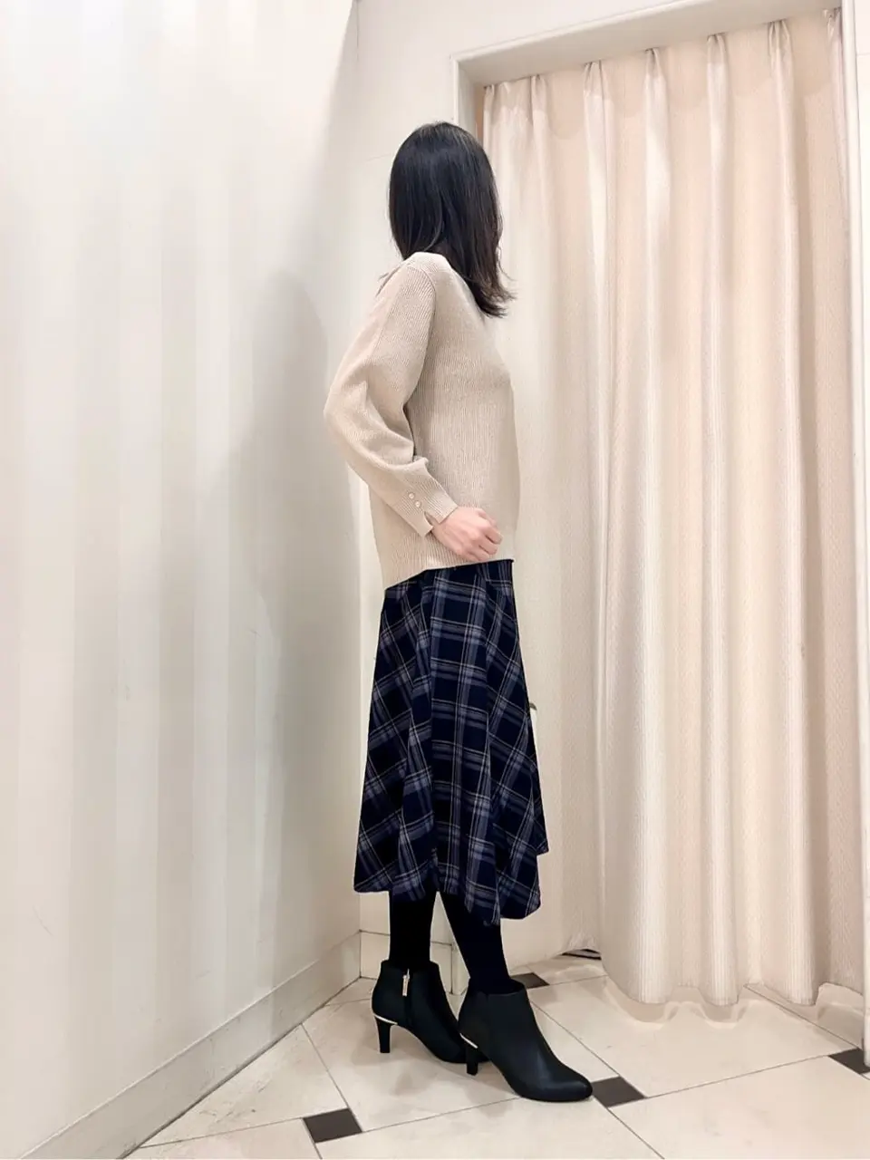 ANY SIS 金井 コーディネート画像