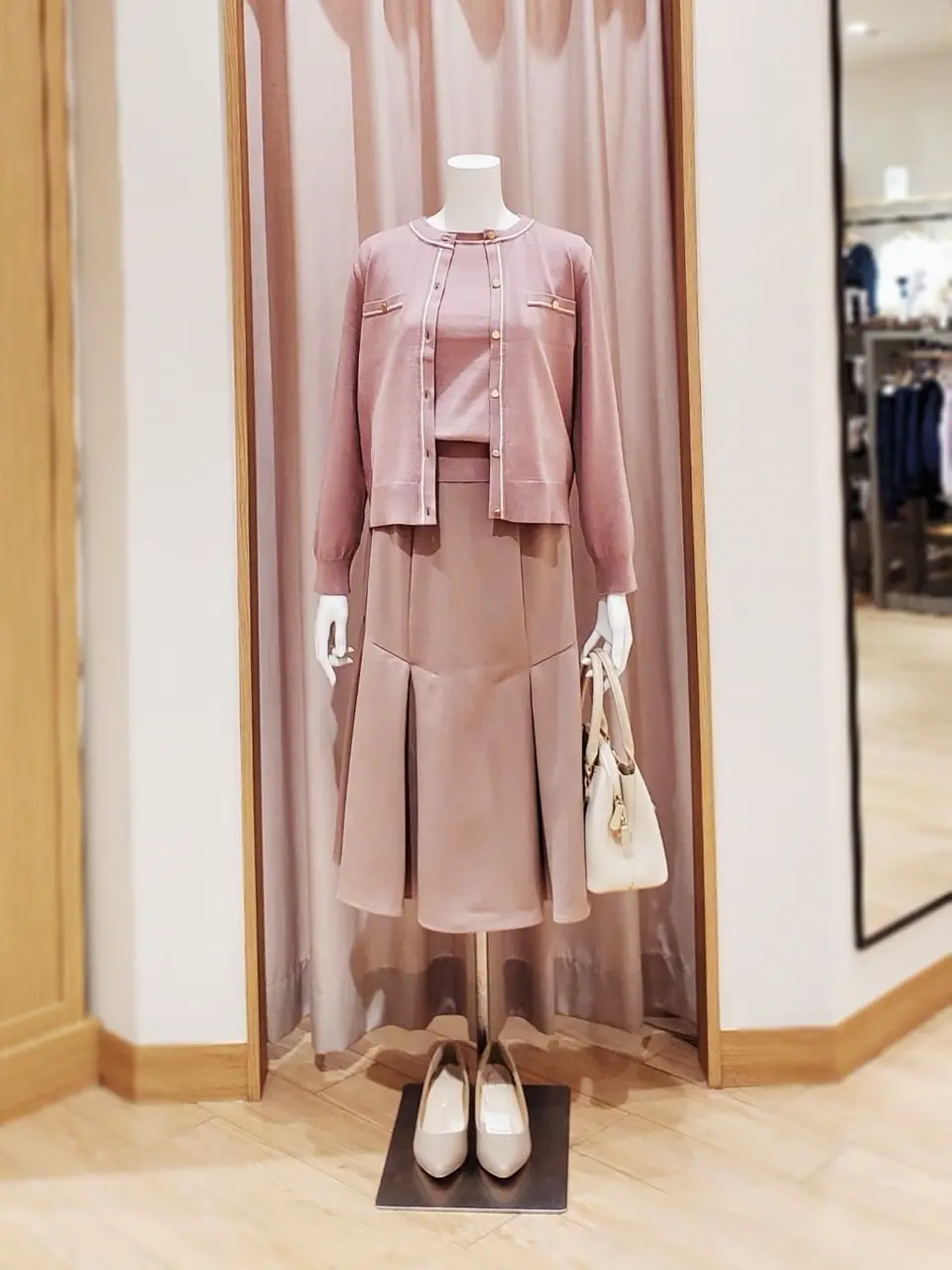 ANY SIS 岩田 コーディネート画像