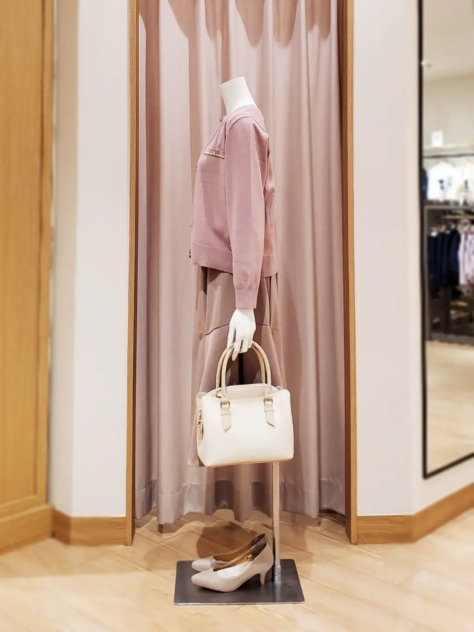 ANY SIS 岩田 コーディネート画像