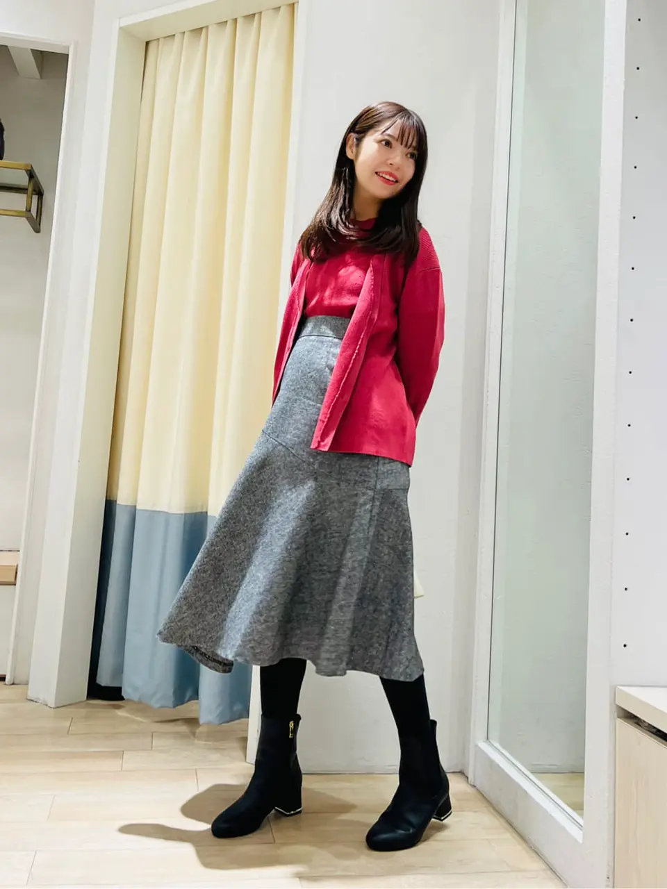 ANY SIS スタッフ コーディネート画像