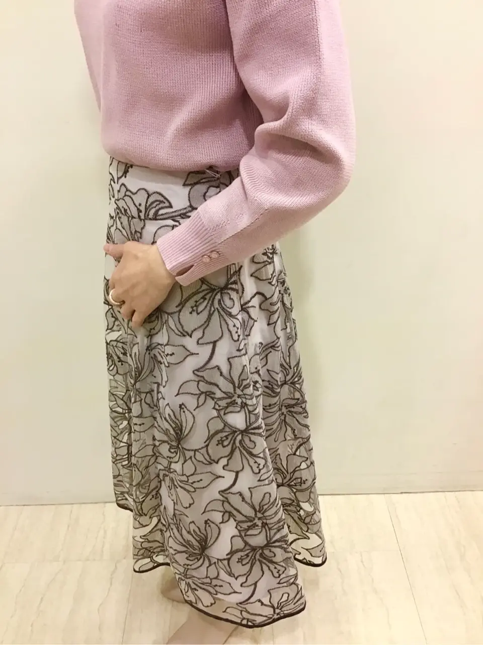 ANY SIS スタッフ コーディネート画像