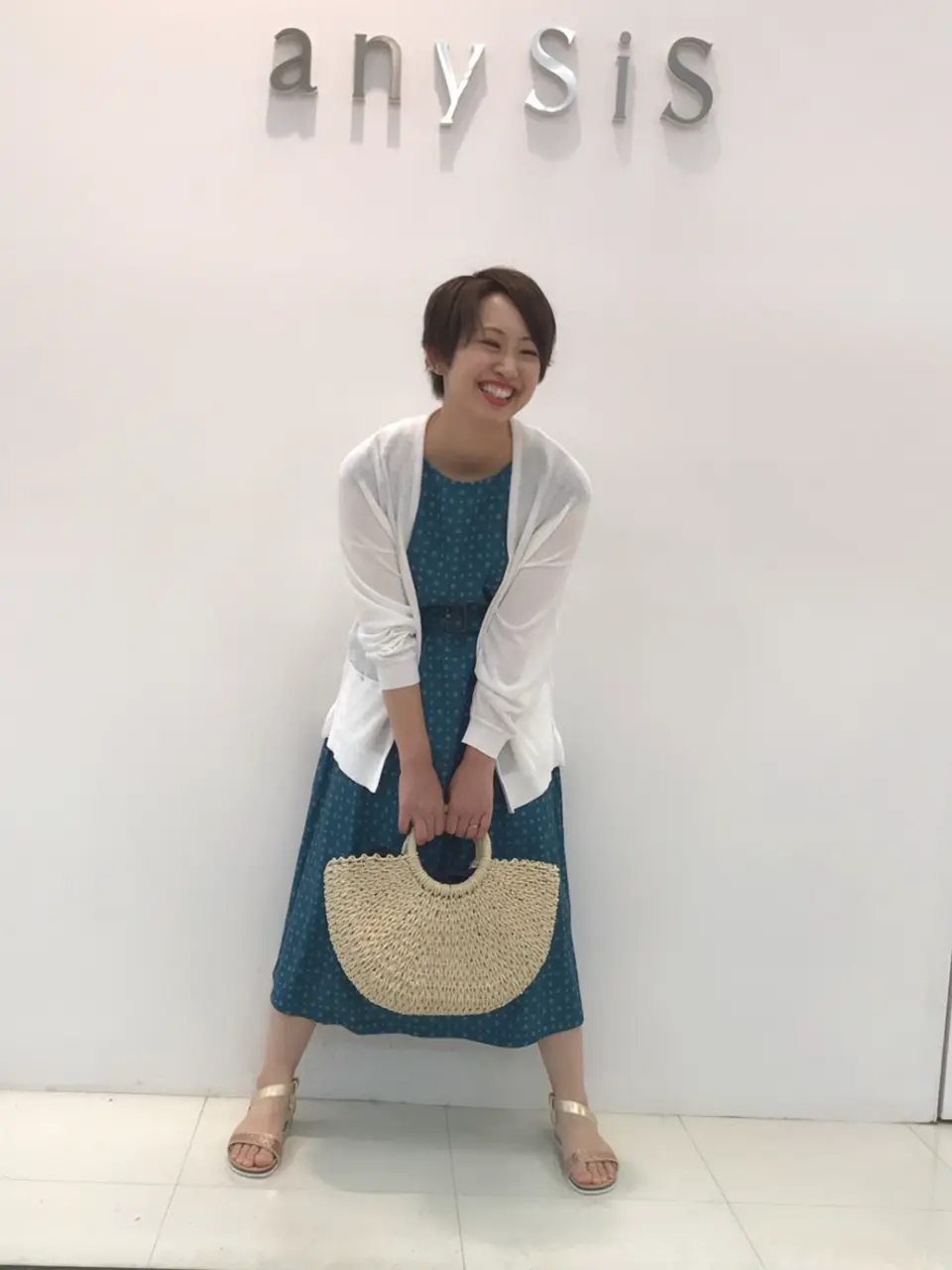 ANY SIS スタッフ コーディネート画像