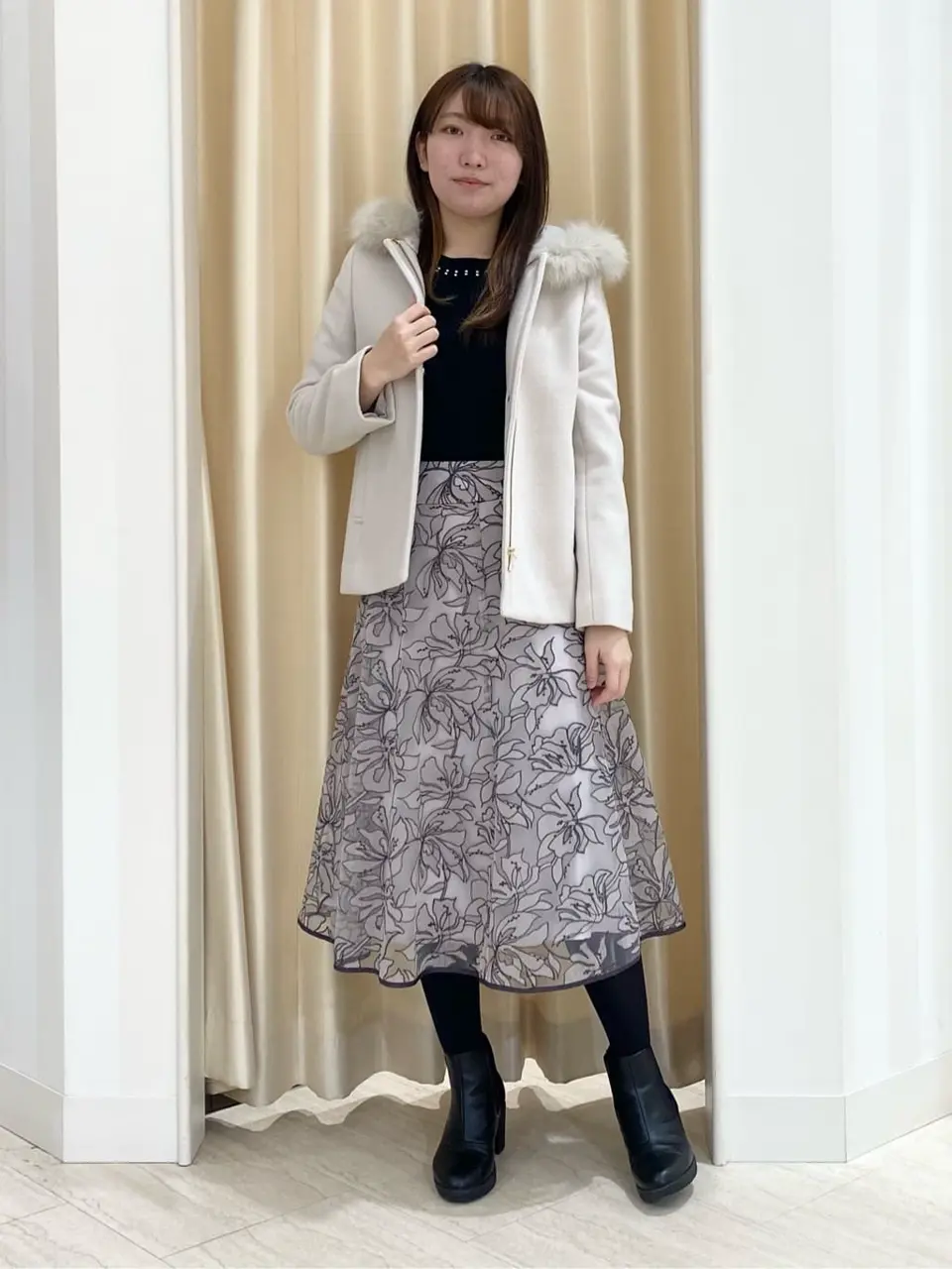 ANY SIS スタッフ コーディネート画像