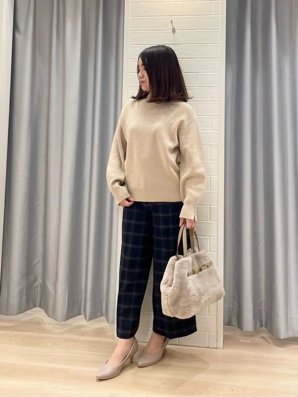 ANY SIS 丸岡 コーディネート画像