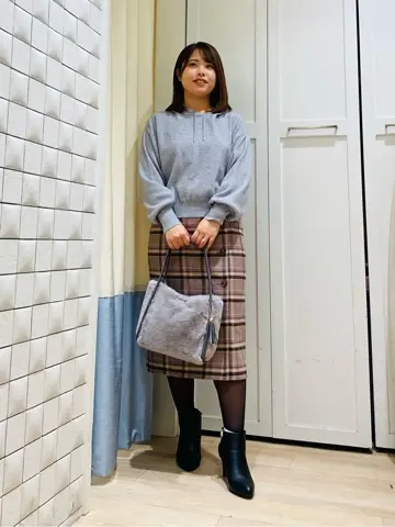 ANY SIS スタッフ コーディネート画像