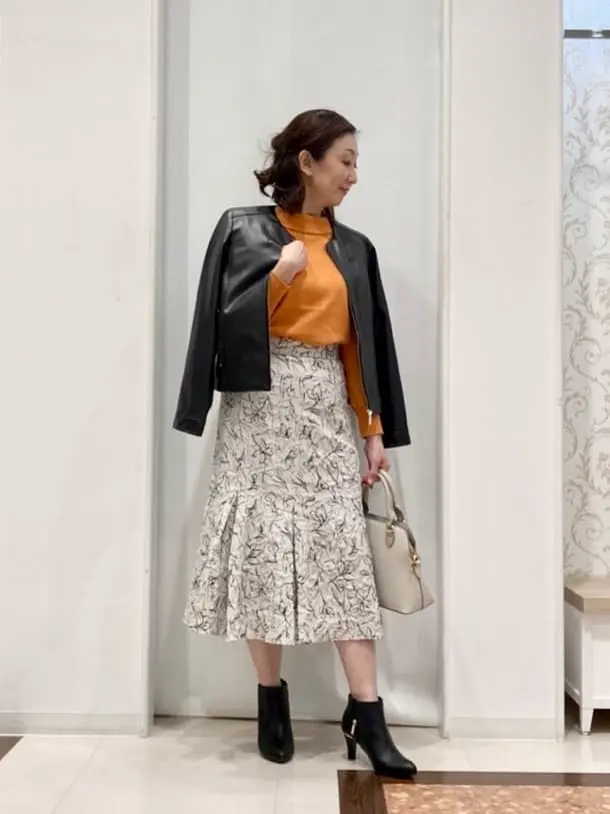 ANY SIS スタッフ コーディネート画像