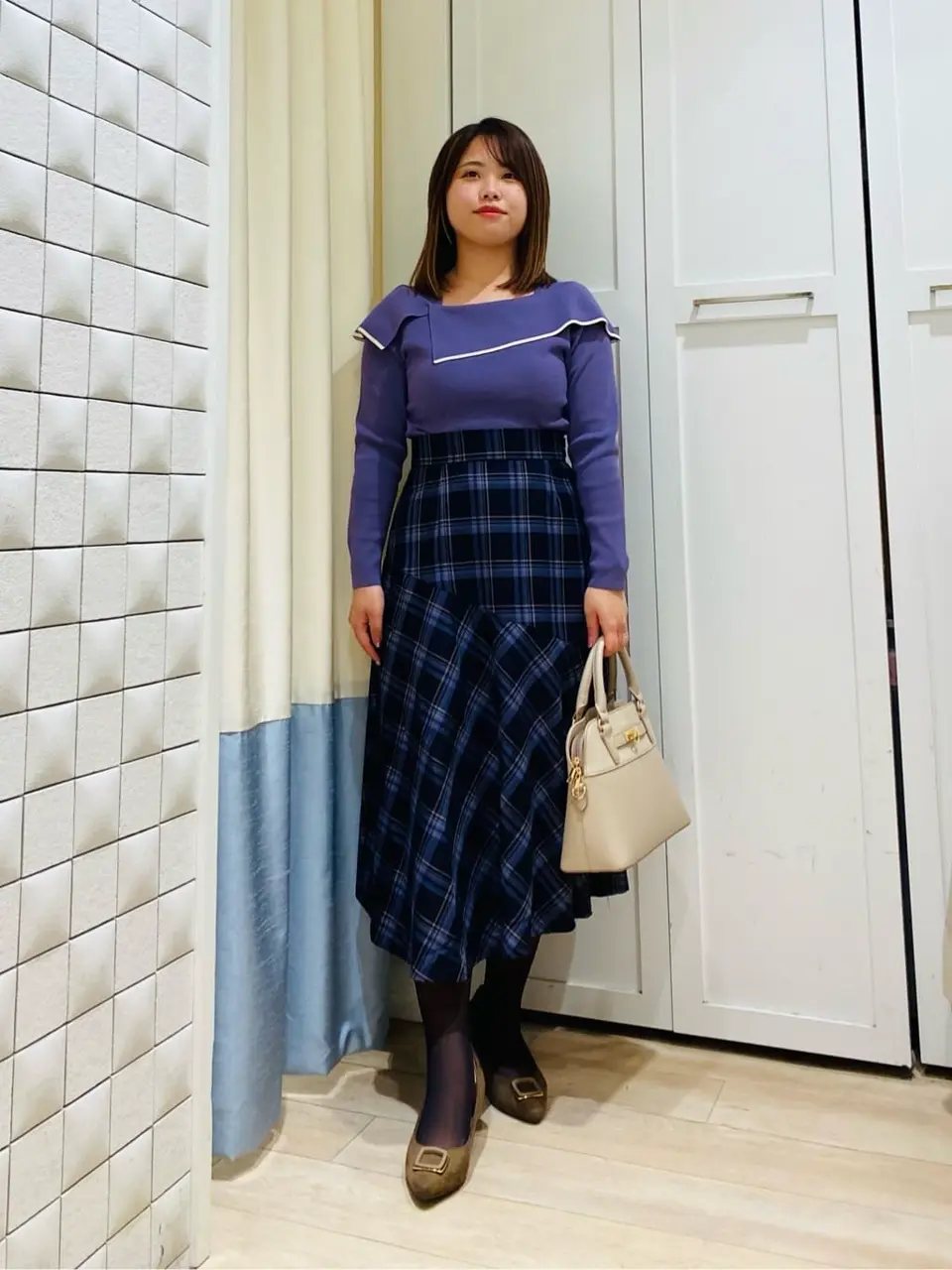 ANY SIS スタッフ コーディネート画像