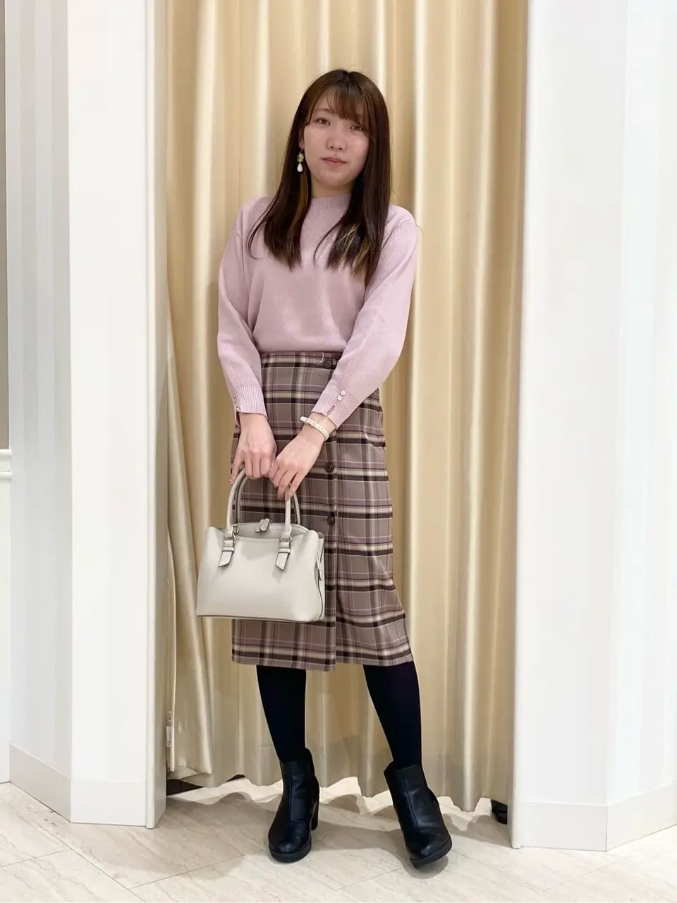 ANY SIS スタッフ コーディネート画像