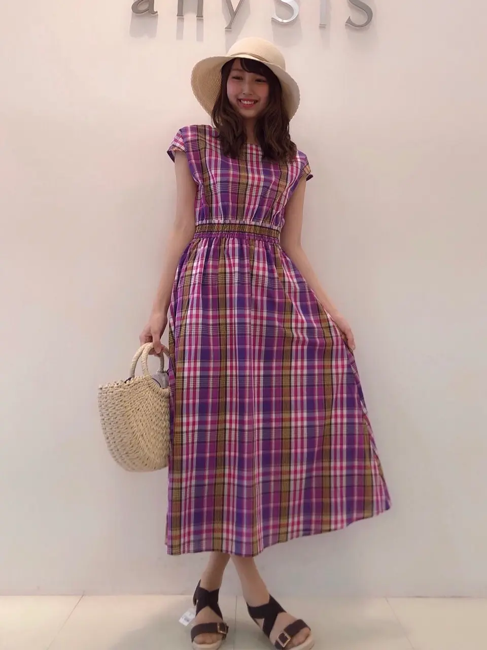 ANY SIS スタッフ コーディネート画像