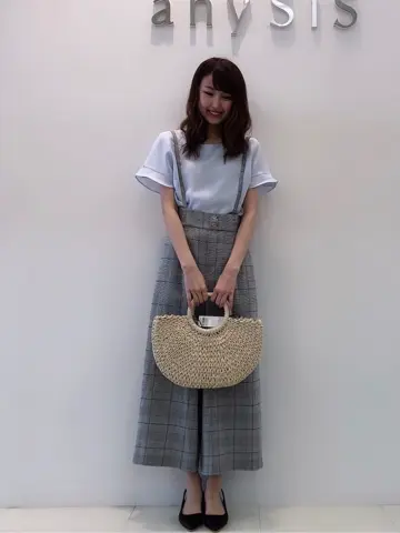 ANY SIS スタッフ コーディネート画像