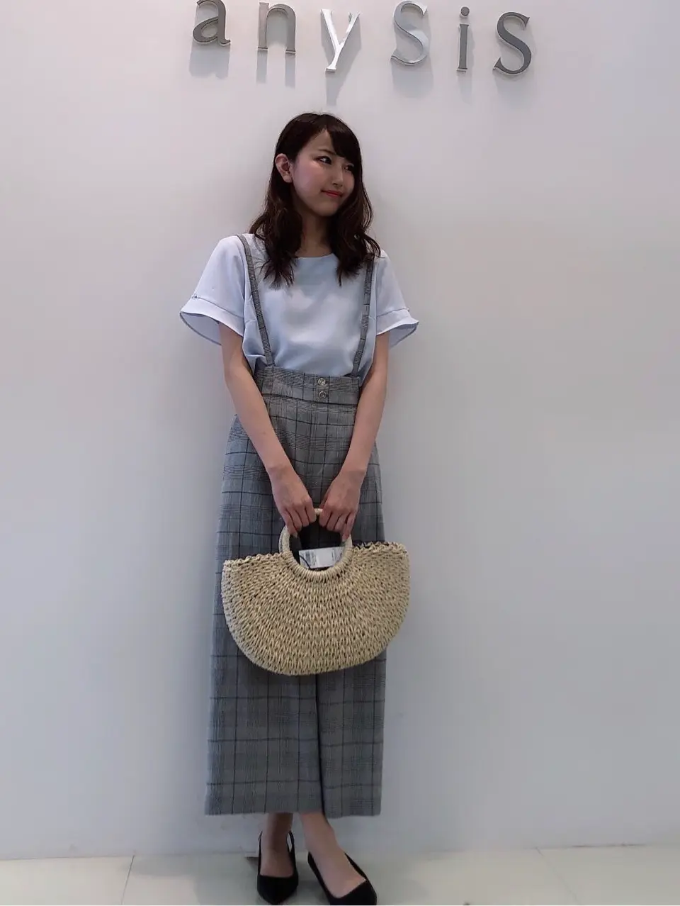 ANY SIS スタッフ コーディネート画像