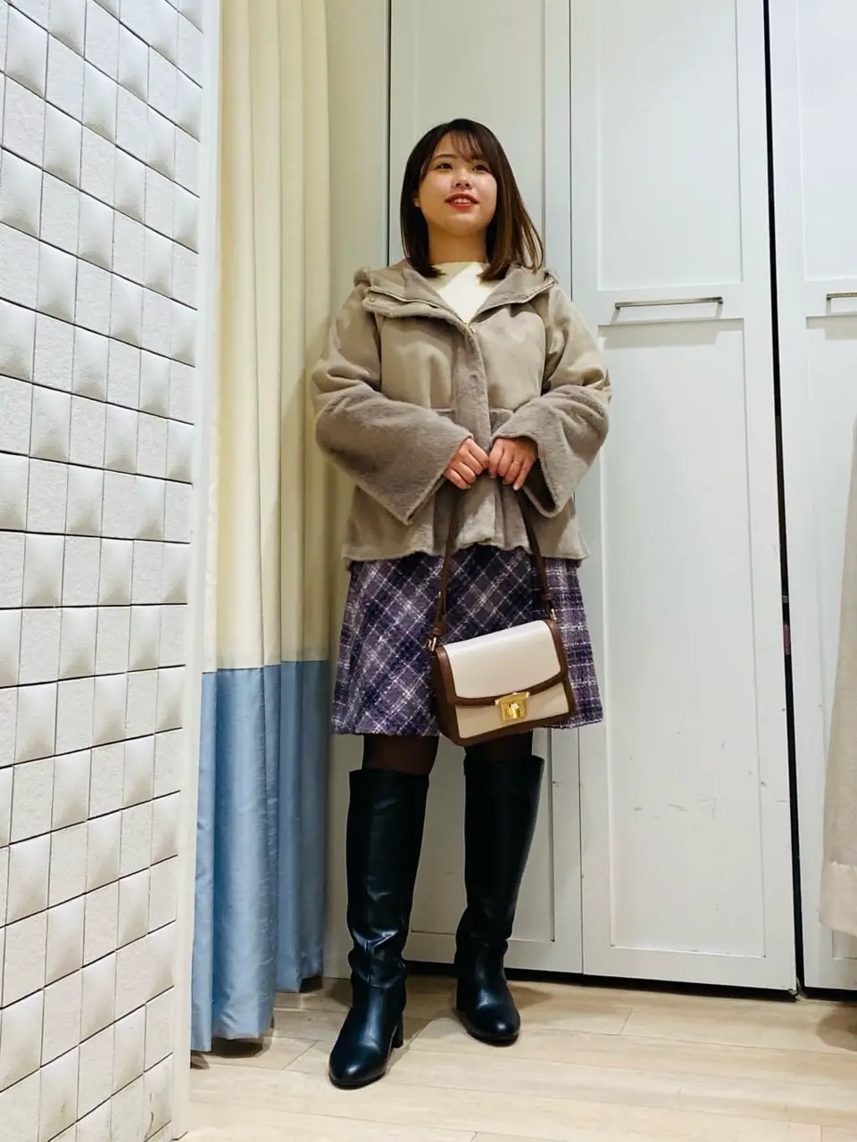 ANY SIS スタッフ コーディネート画像