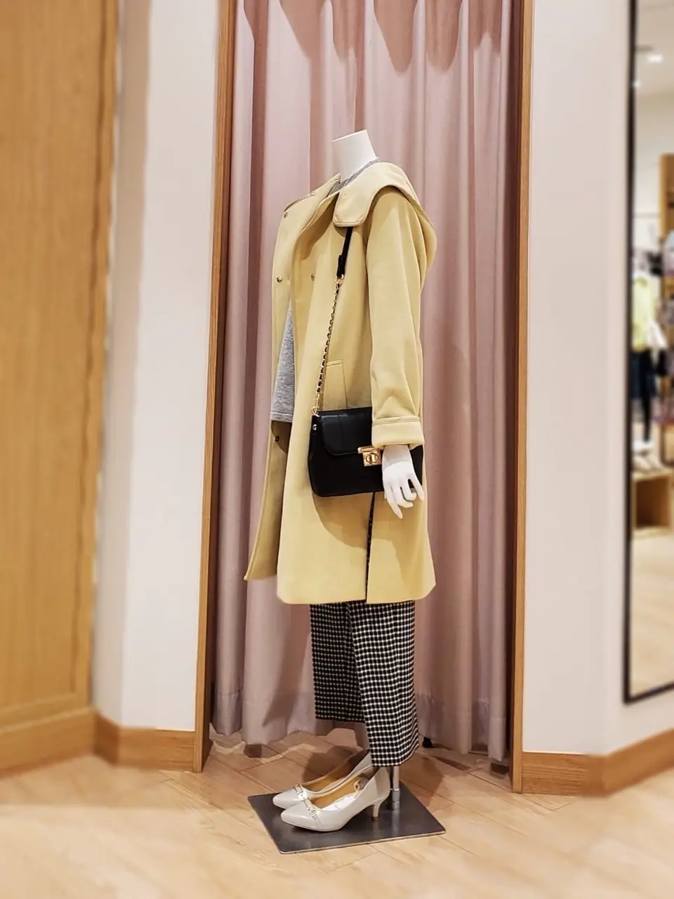 ANY SIS 岩田 コーディネート画像