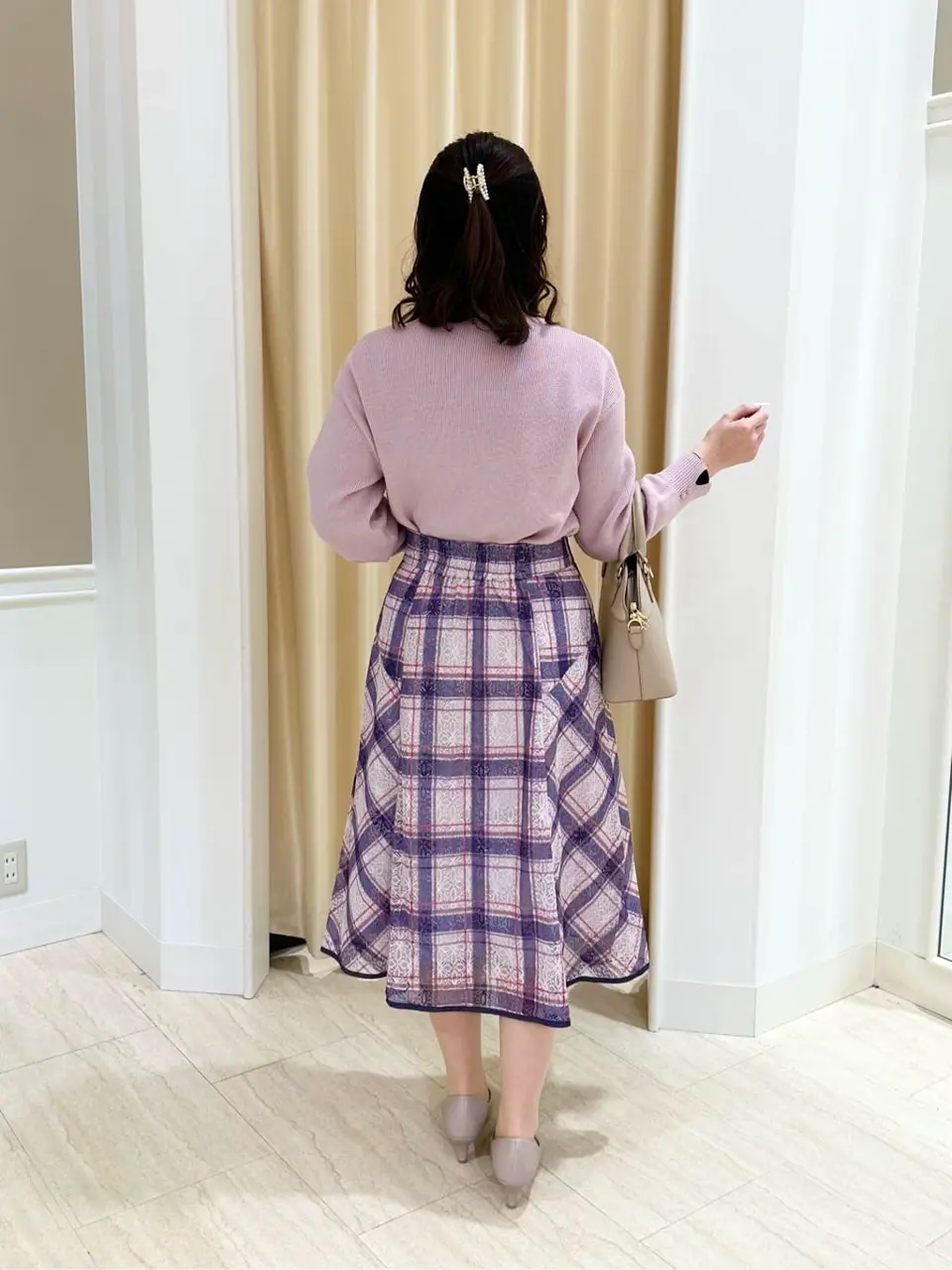 ANY SIS スタッフ コーディネート画像