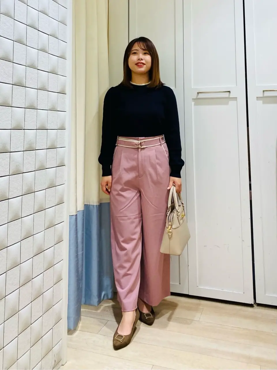 ANY SIS スタッフ コーディネート画像