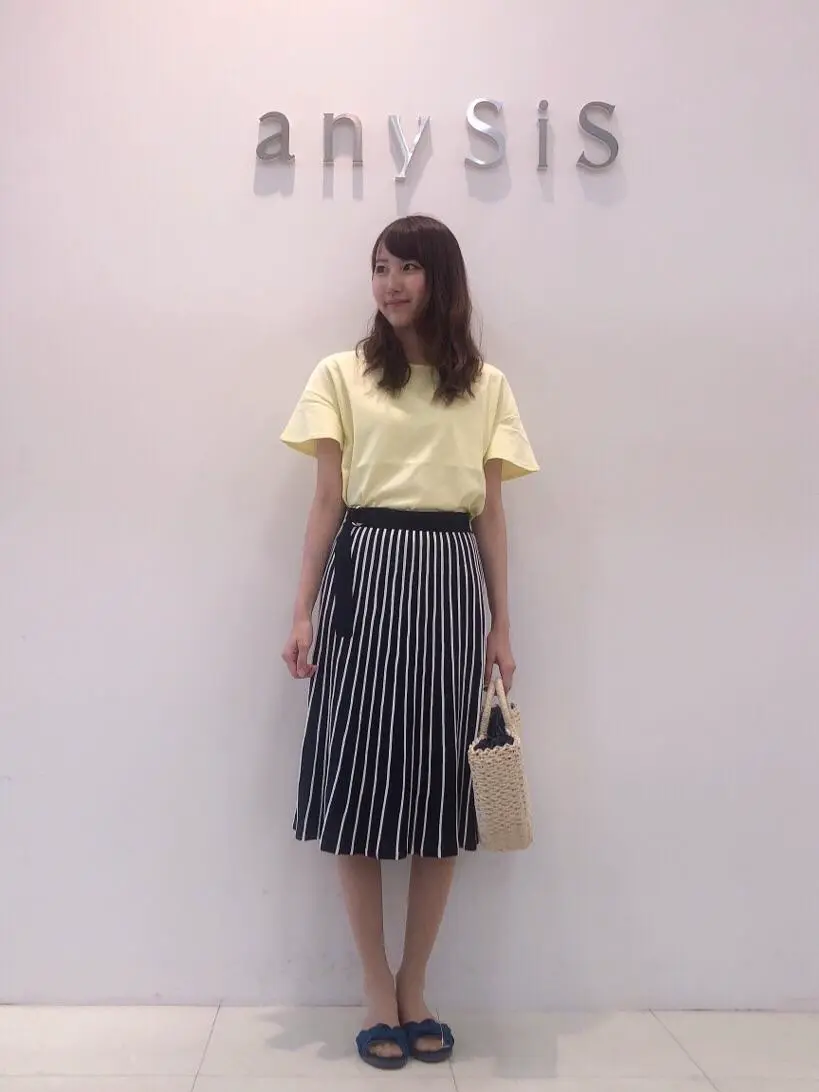ANY SIS スタッフ コーディネート画像