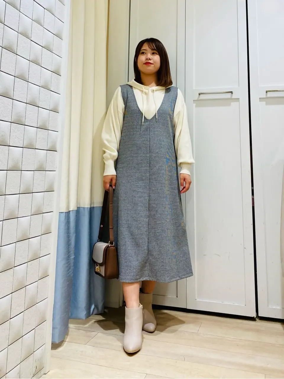 ANY SIS スタッフ コーディネート画像