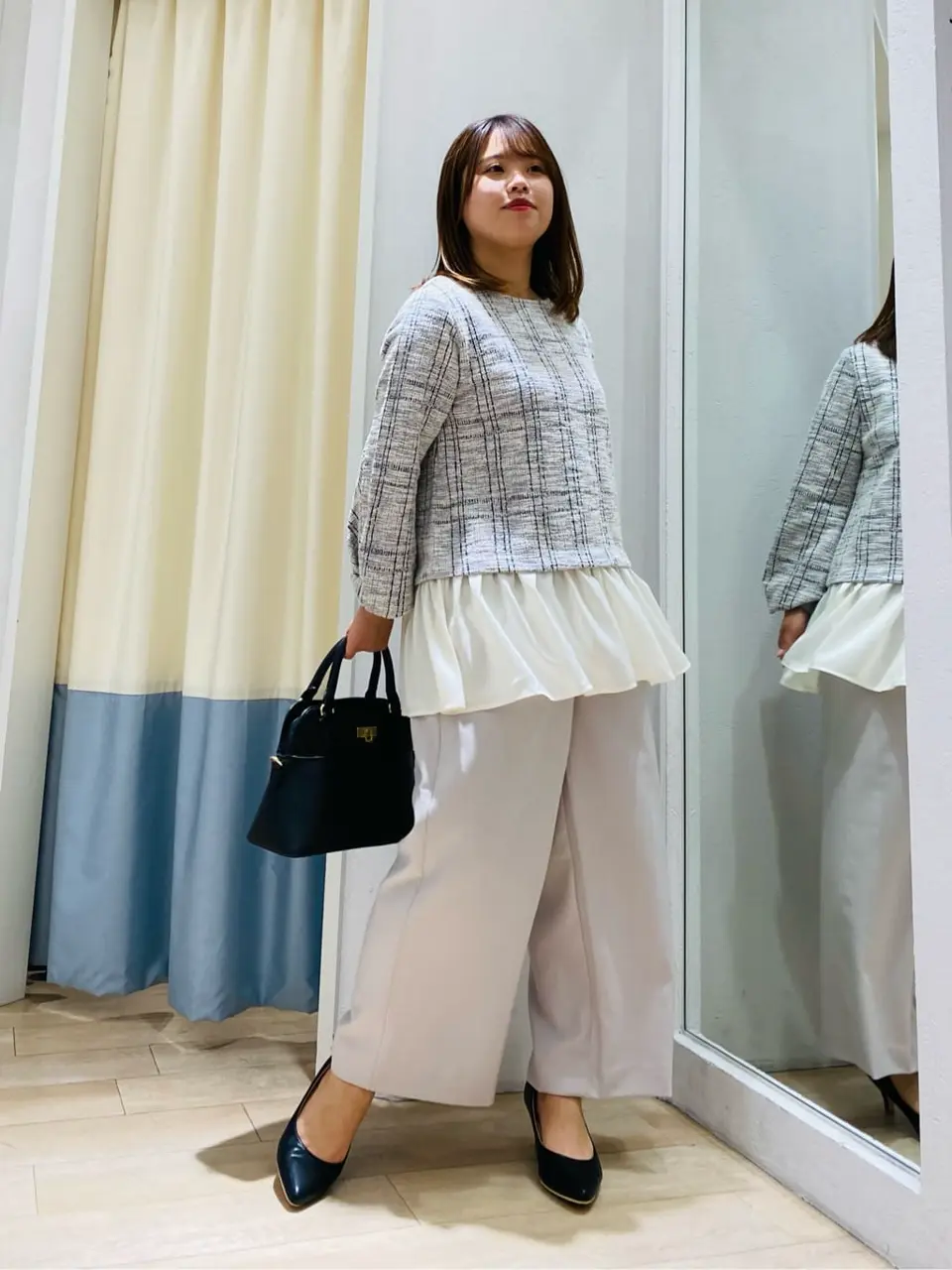 ANY SIS スタッフ コーディネート画像