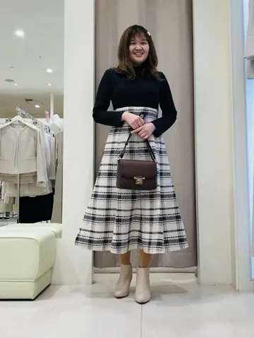 ANY SIS 川根　彩 コーディネート画像