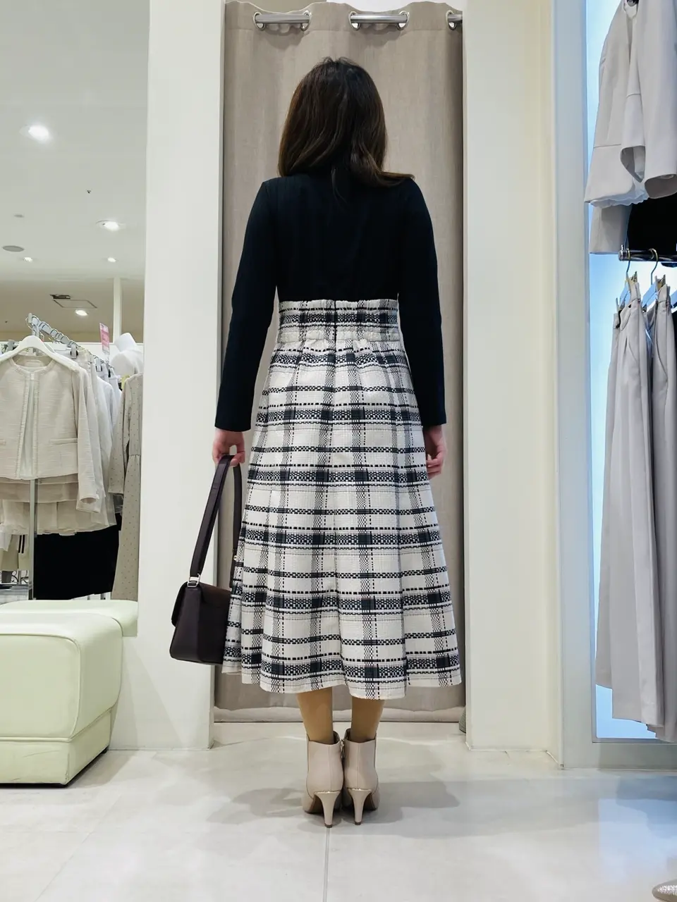 ANY SIS 川根　彩 コーディネート画像