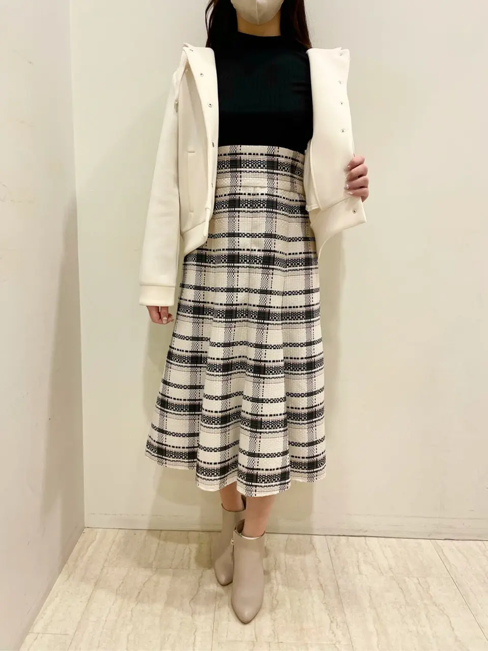 ANY SIS スタッフ コーディネート画像