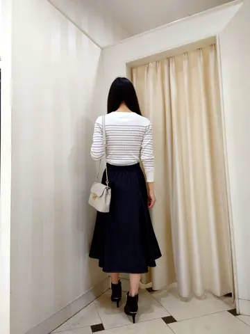 ANY SIS スタッフ コーディネート画像