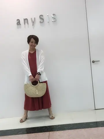 ANY SIS スタッフ コーディネート画像