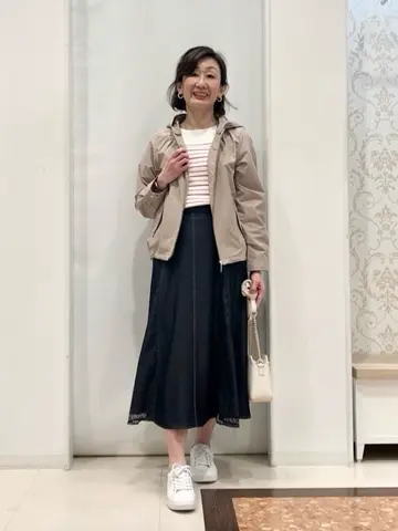 ANY SIS スタッフ コーディネート画像