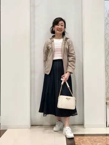 ANY SIS スタッフ コーディネート画像