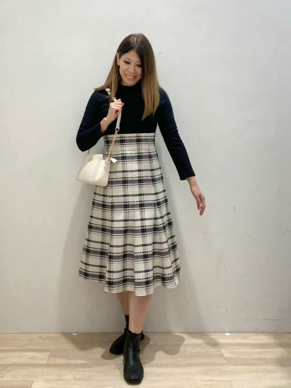 ANY SIS スタッフ コーディネート画像