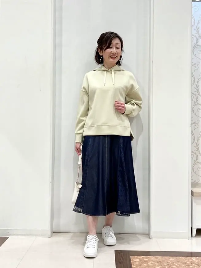 ANY SIS スタッフ コーディネート画像