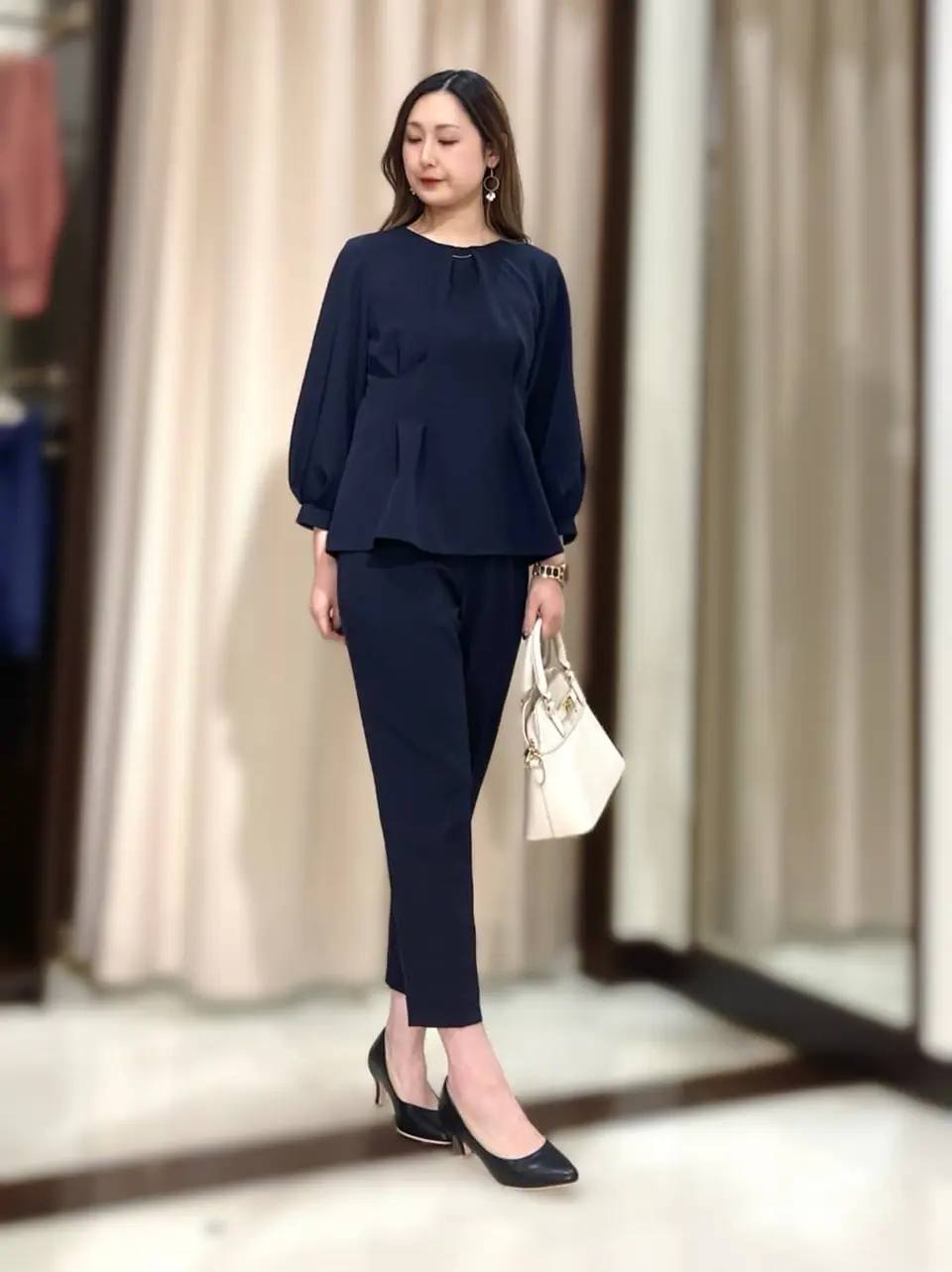 ANY SIS STAFF コーディネート画像