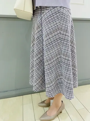 ANY SIS 堀部 コーディネート画像