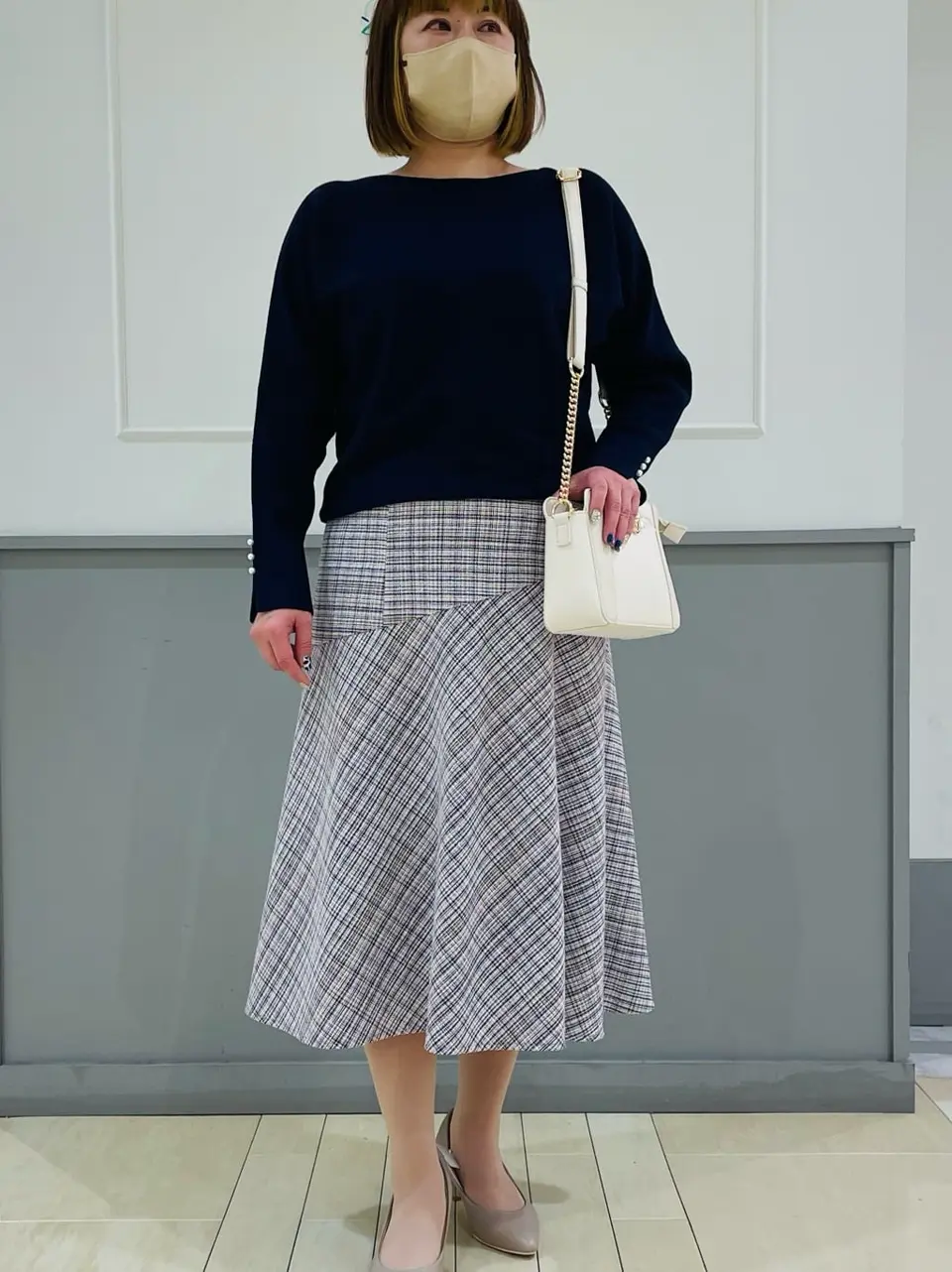 ANY SIS 堀部 コーディネート画像