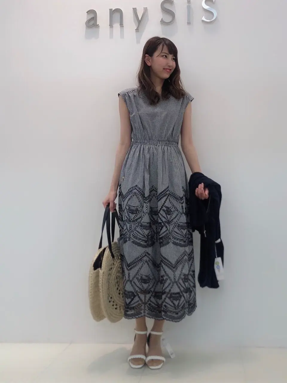 ANY SIS スタッフ コーディネート画像