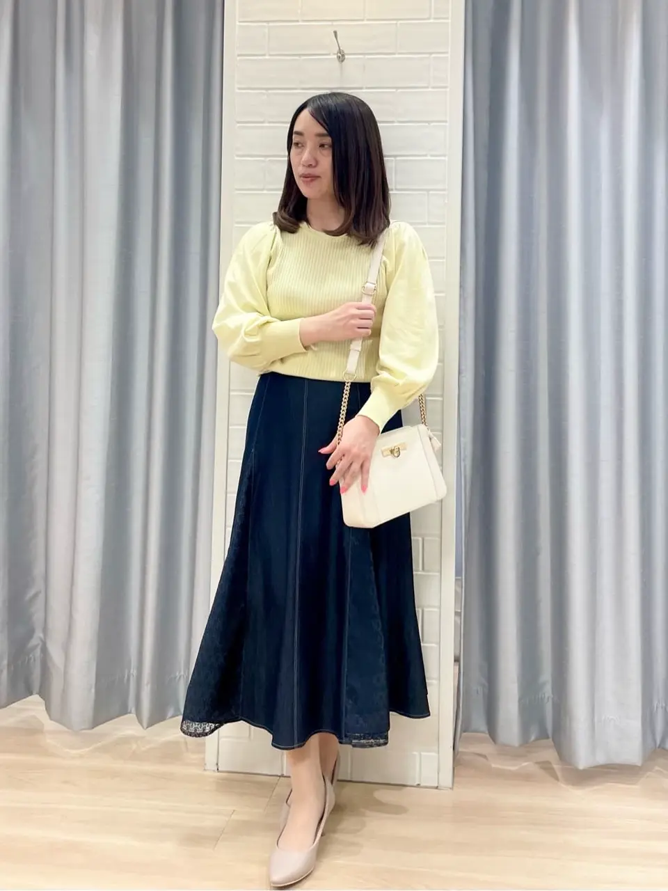 ANY SIS 丸岡 コーディネート画像