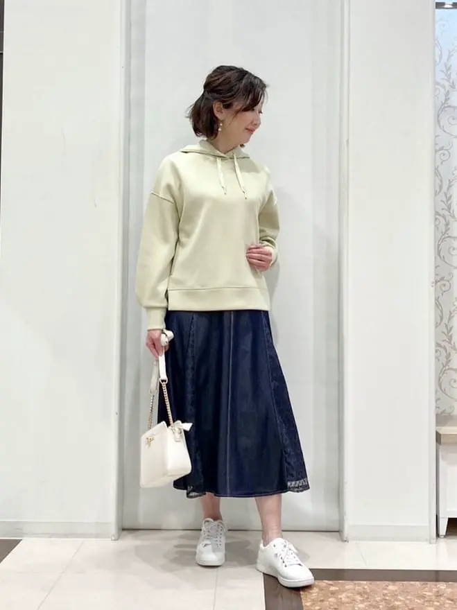 ANY SIS スタッフ コーディネート画像