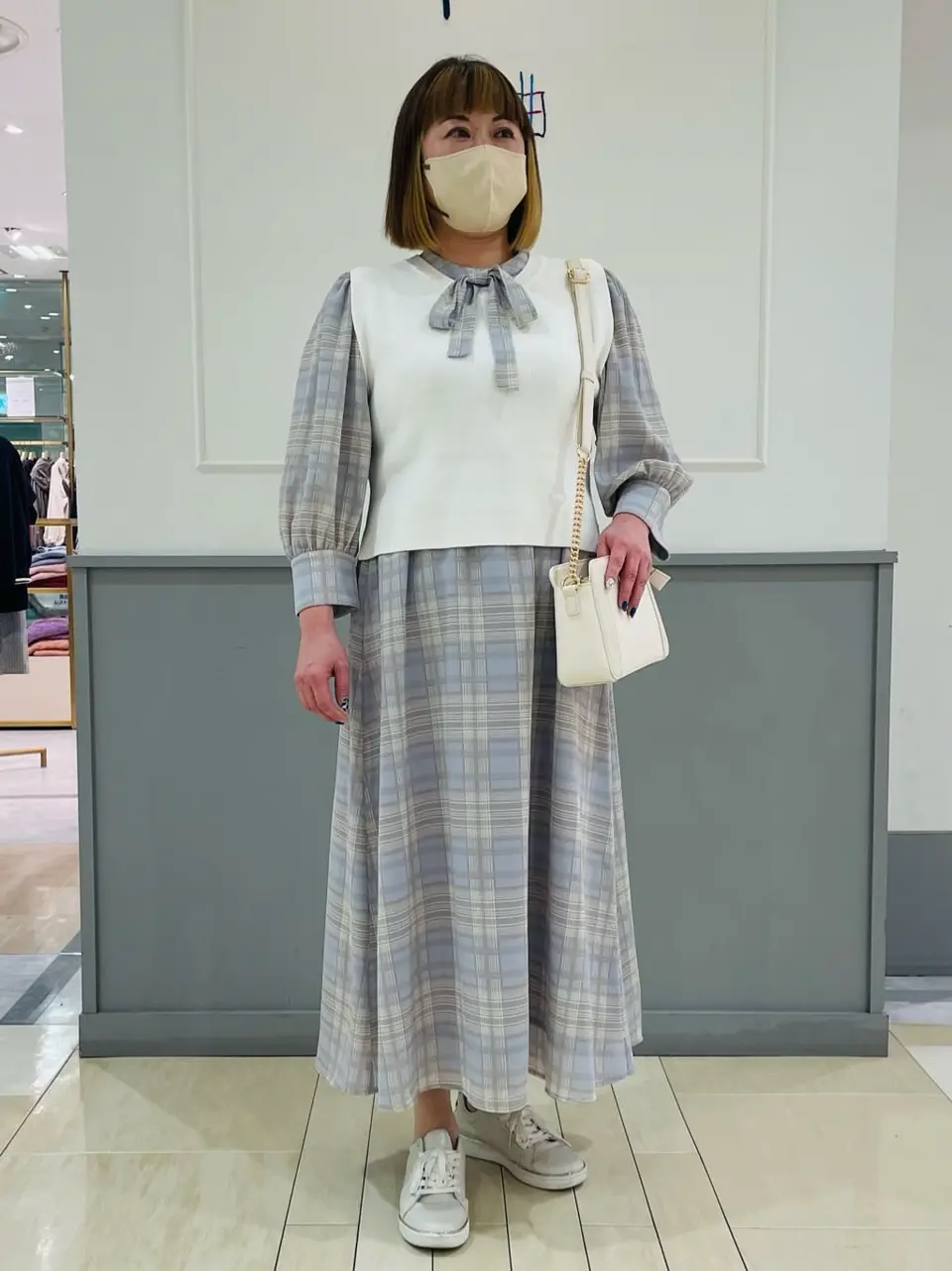 ANY SIS 堀部 コーディネート画像