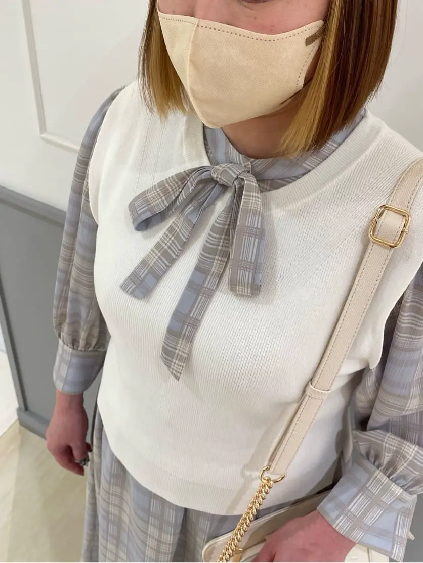 ANY SIS 堀部 コーディネート画像