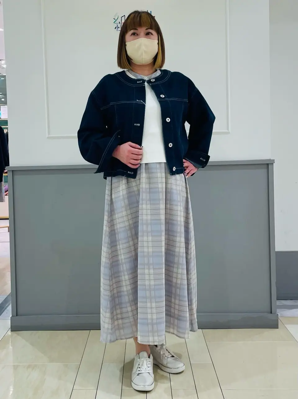 ANY SIS 堀部 コーディネート画像