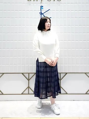 ANY SIS 西田 コーディネート画像