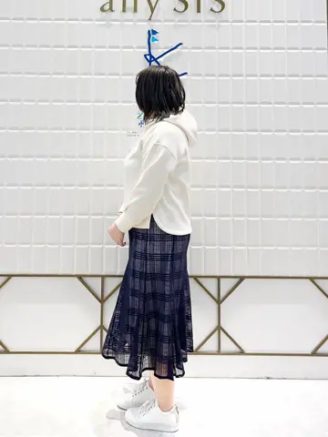 ANY SIS 西田 コーディネート画像