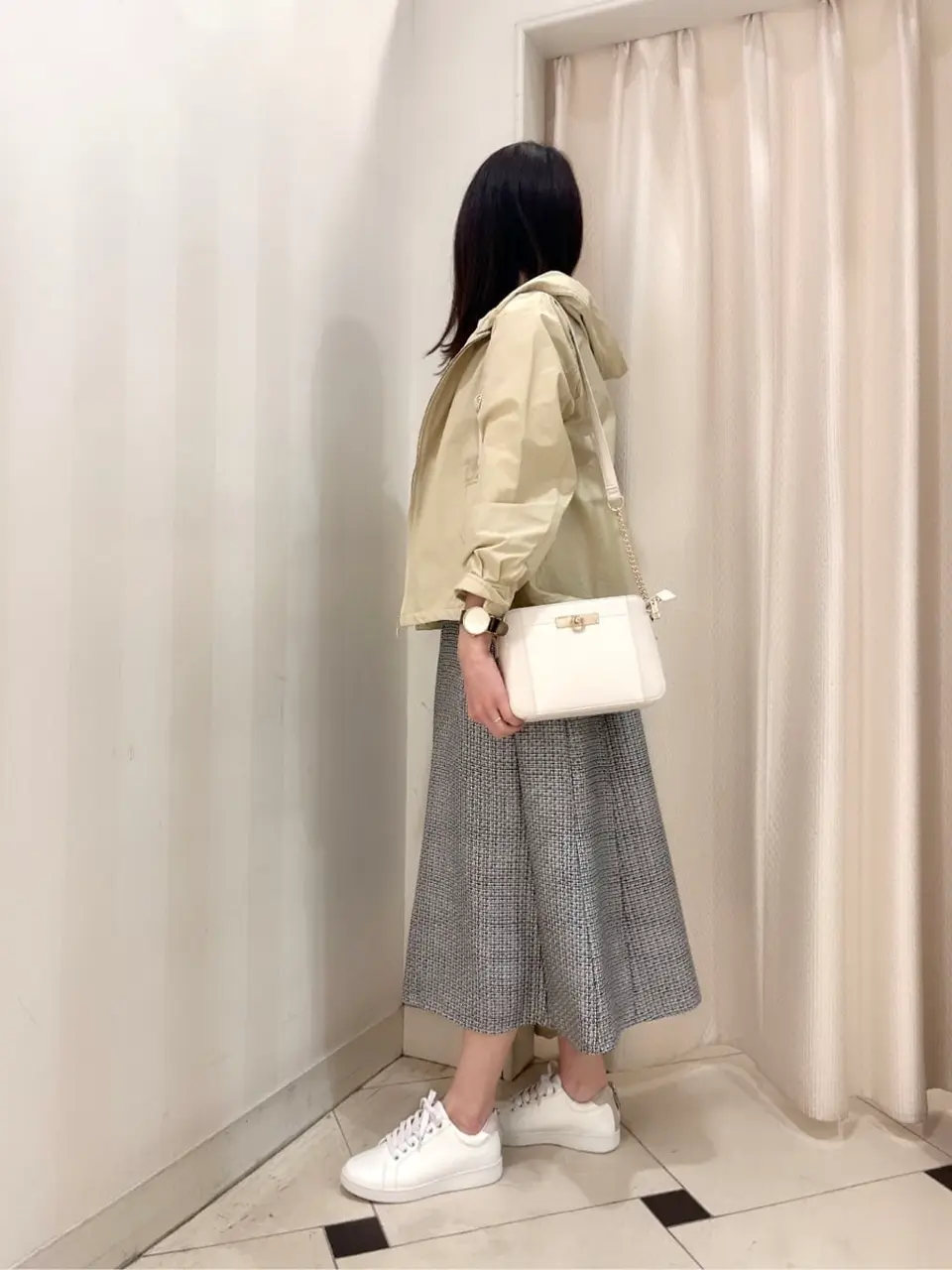 ANY SIS 金井 コーディネート画像