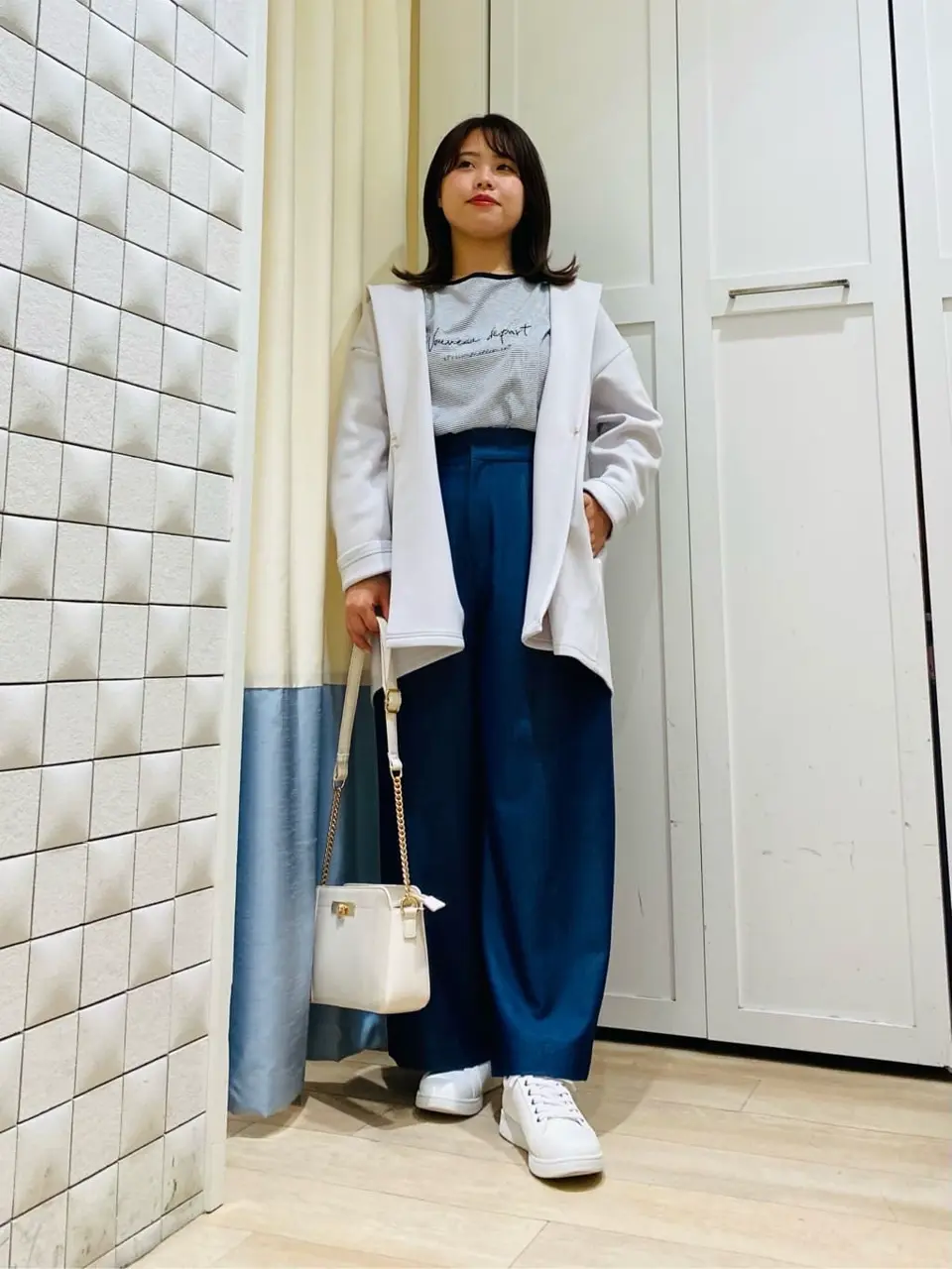 ANY SIS スタッフ コーディネート画像