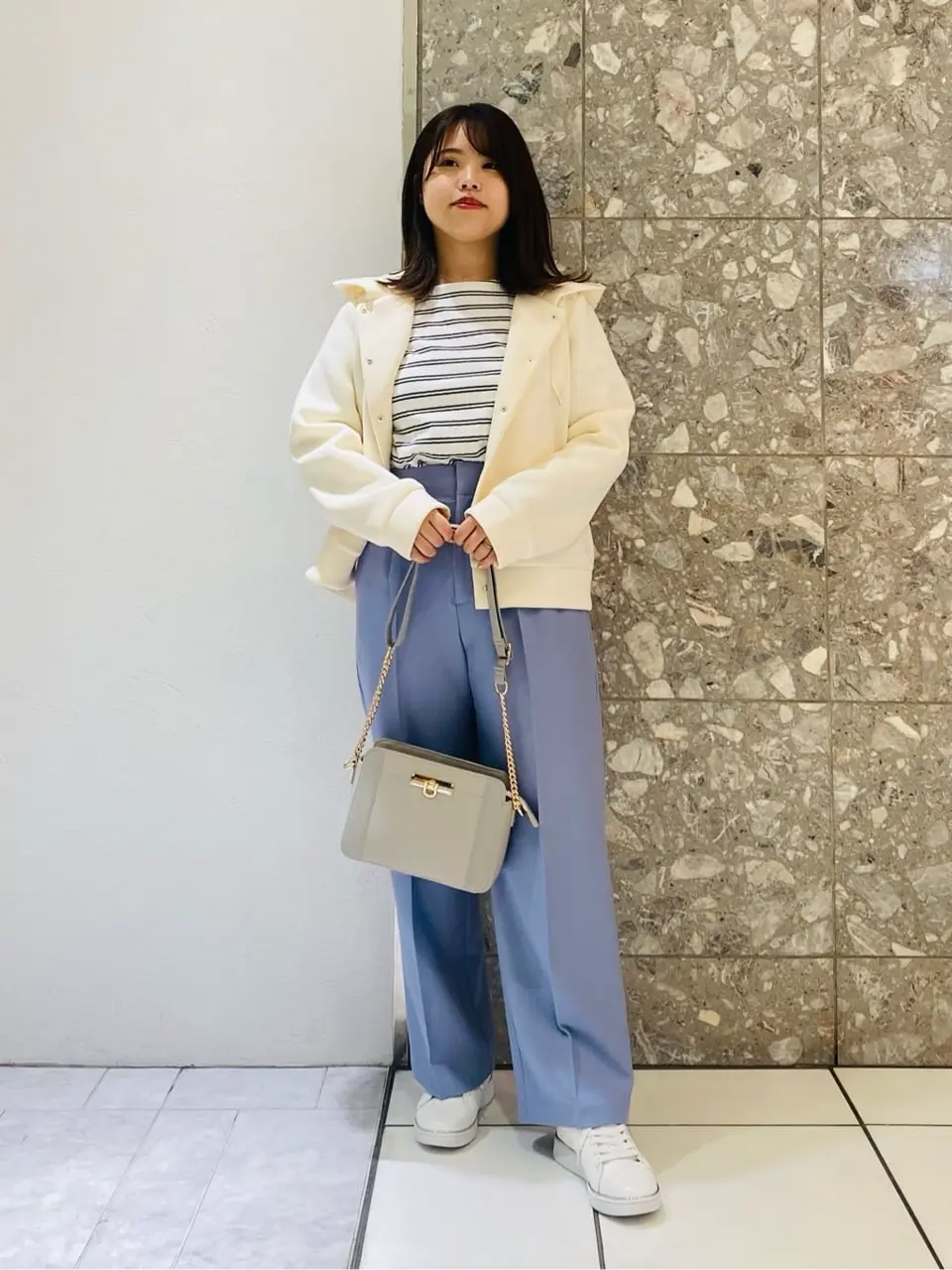 ANY SIS スタッフ コーディネート画像