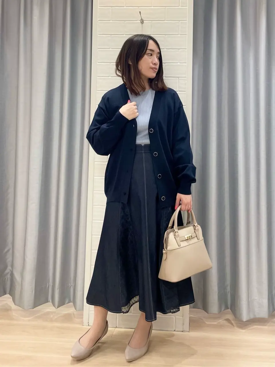 ANY SIS 丸岡 コーディネート画像