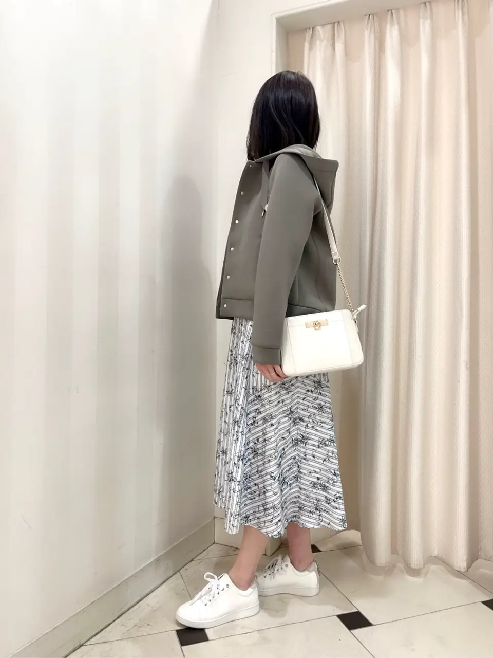 ANY SIS 金井 コーディネート画像