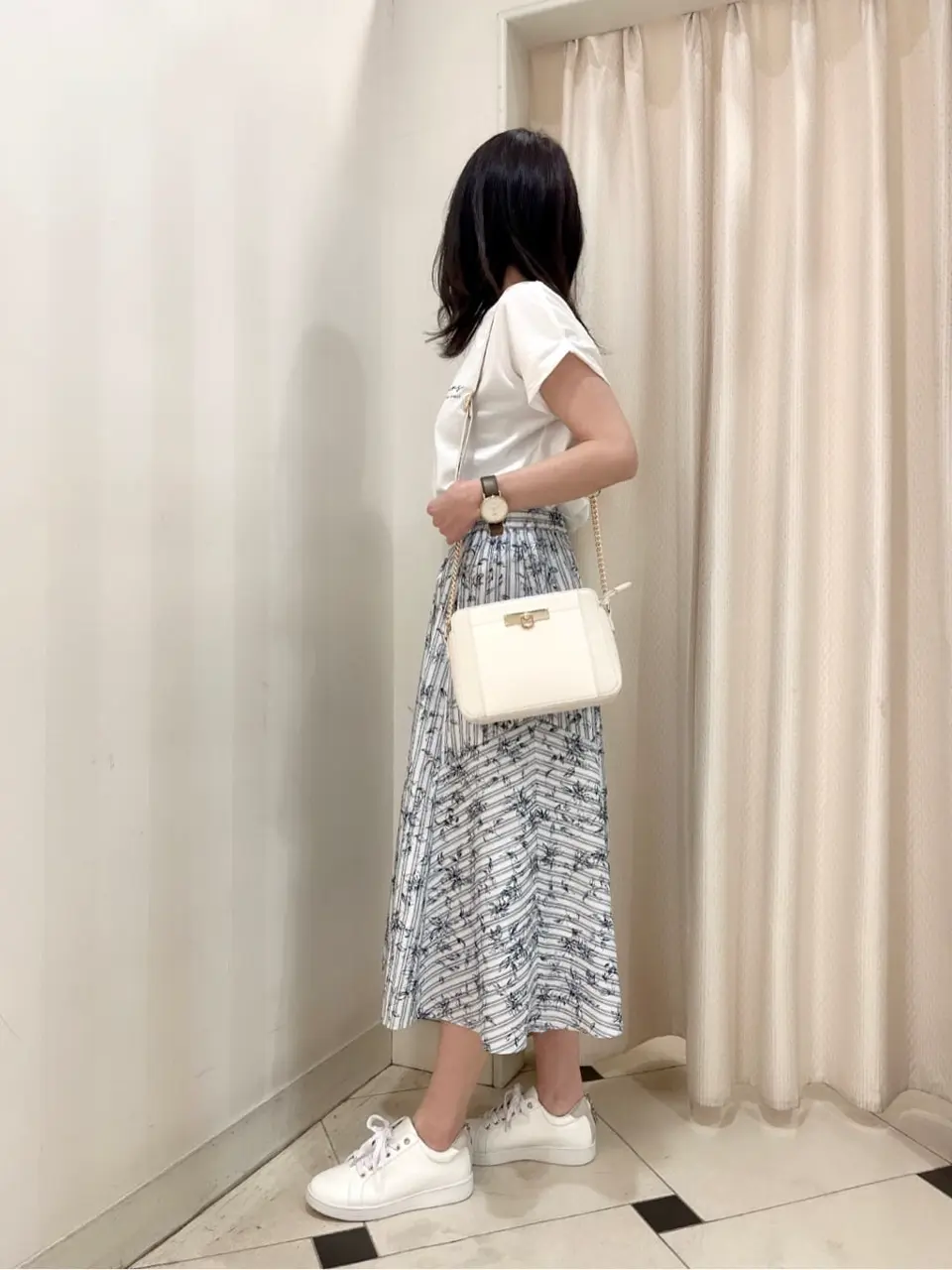 ANY SIS 金井 コーディネート画像